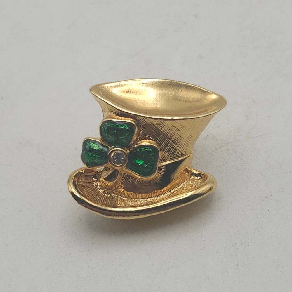 Vintage Avon St Patricks Day Top Hat Shamrock Lapel Pin Gold Tone Rhinestone‎